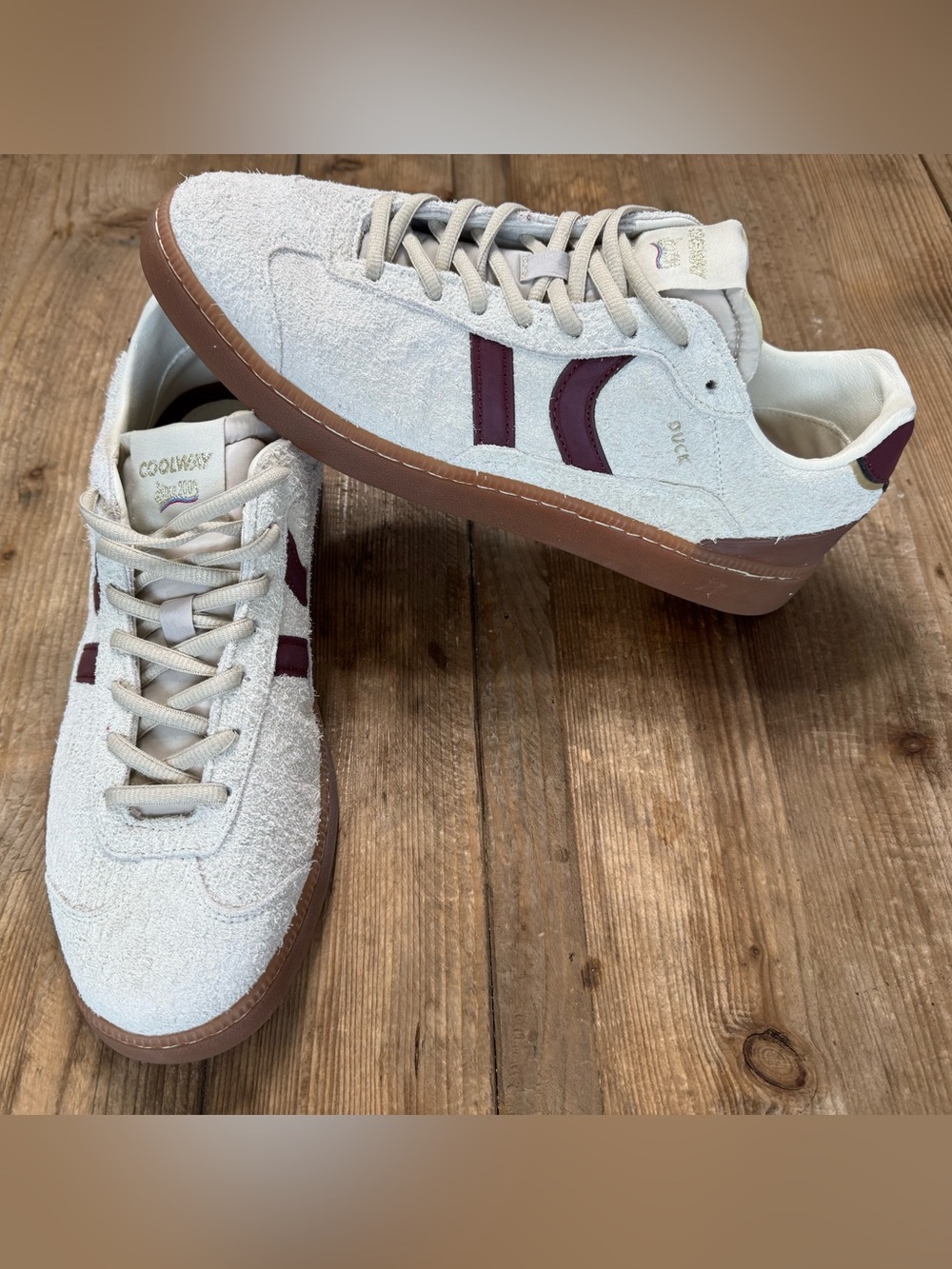 Men’s Coolway Duck Sneakers Beige Suede/Burgundy NWOB $120 Size 10 EU 44